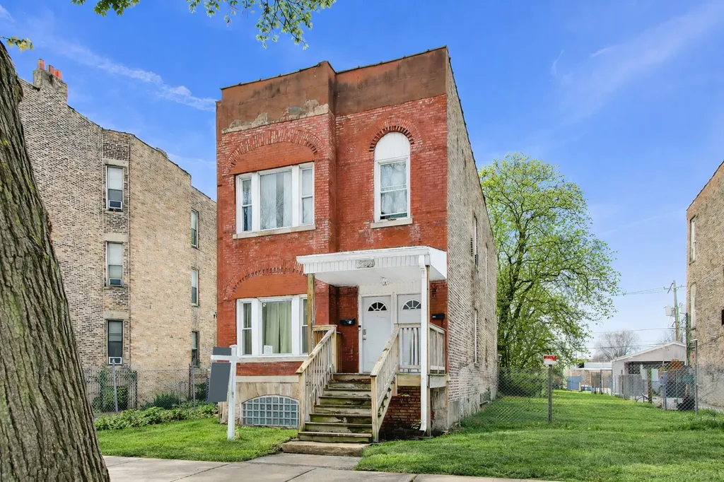 5632 South Wabash Avenue Chicago IL 60637