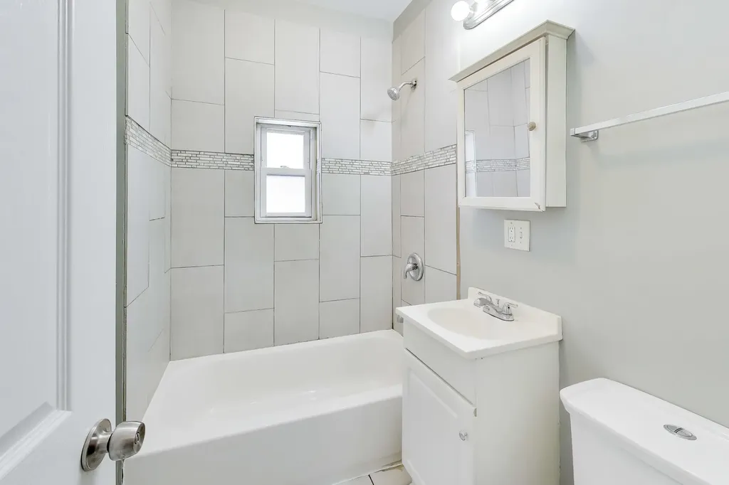5632 South Wabash Avenue Chicago IL 60637
