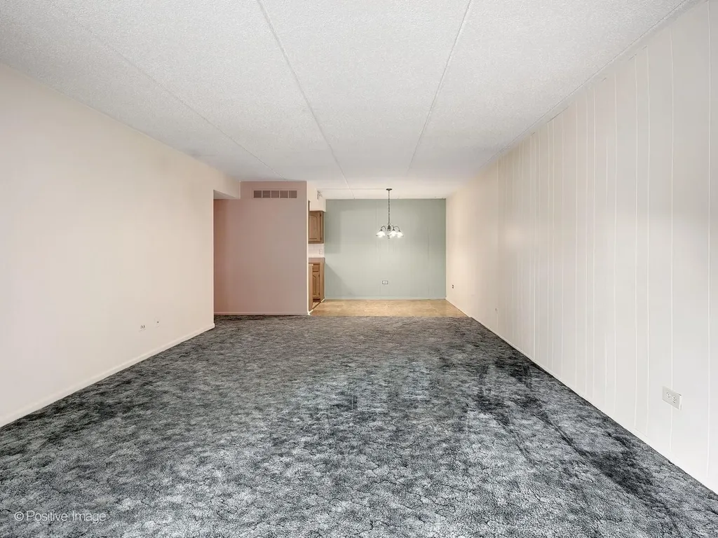 500 Redondo Road Downers Grove IL 60516