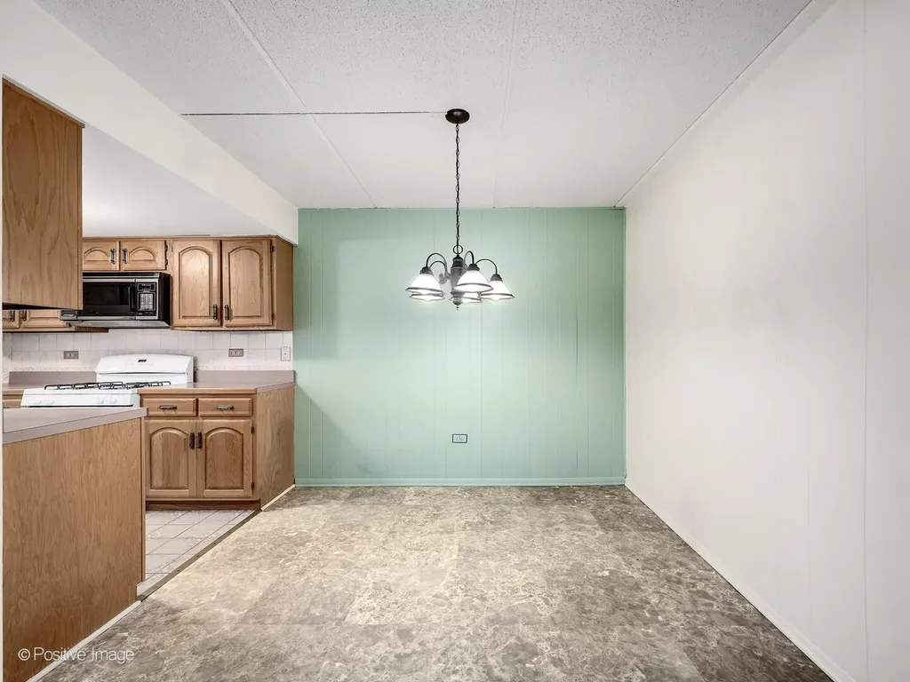 500 Redondo Road Downers Grove IL 60516