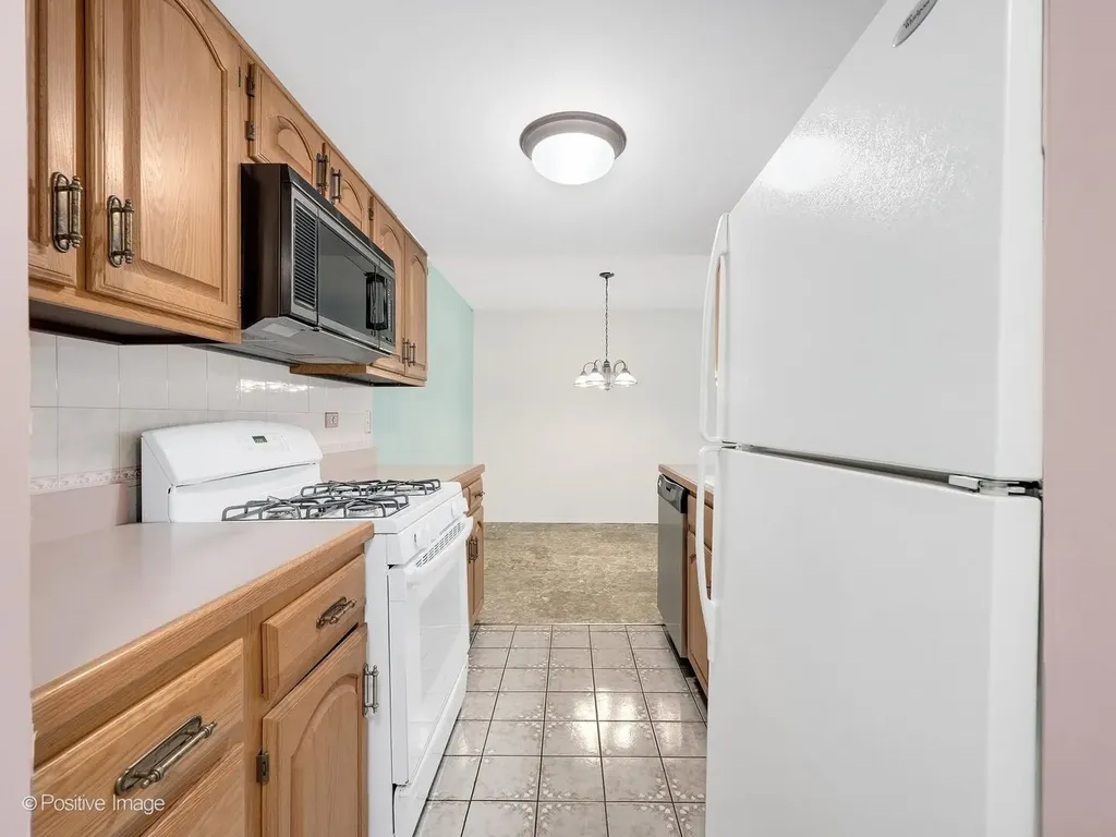 500 Redondo Road Downers Grove IL 60516