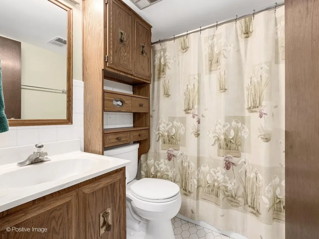 500 Redondo Road Downers Grove IL 60516