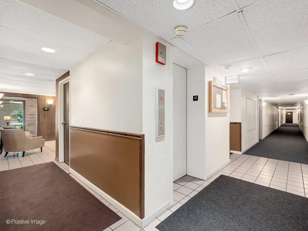 500 Redondo Road Downers Grove IL 60516