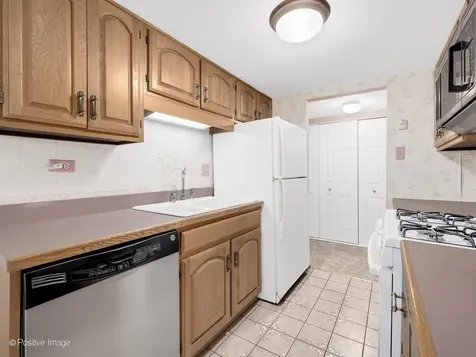 500 Redondo Road Downers Grove IL 60516