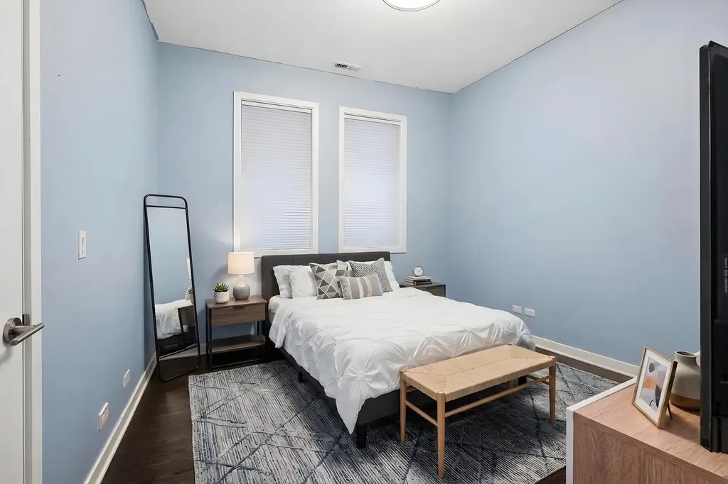 2136 West North Avenue Chicago IL 60647