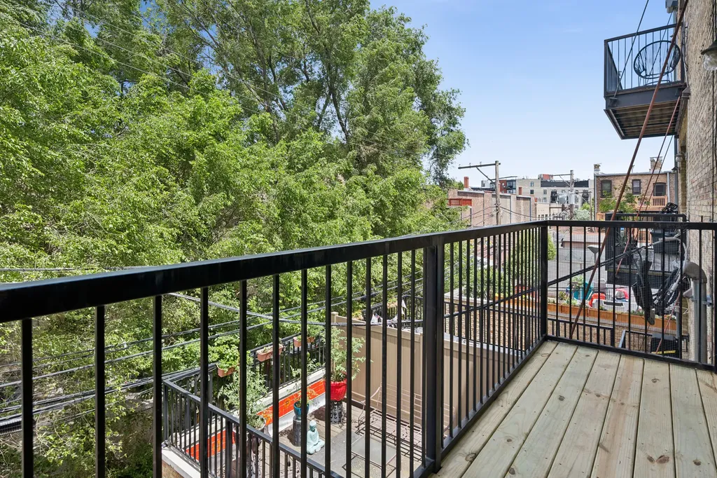 2136 West North Avenue Chicago IL 60647