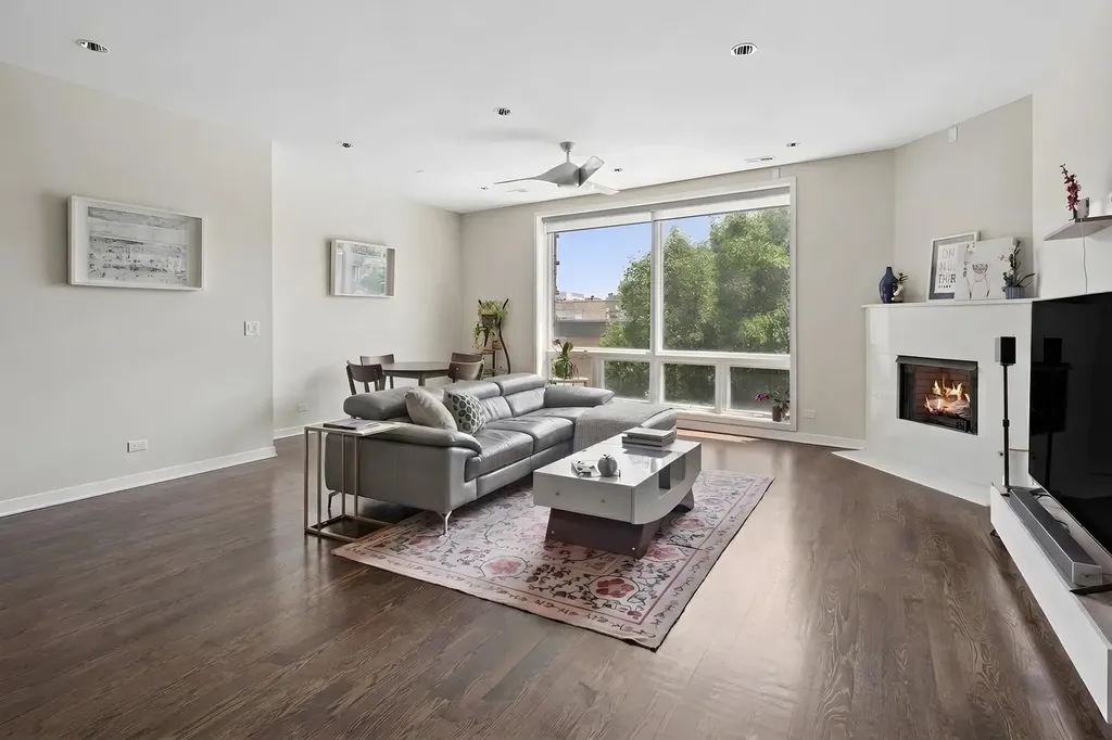 2136 West North Avenue Chicago IL 60647