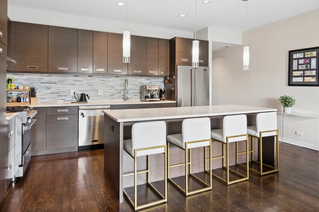 2136 West North Avenue Chicago IL 60647