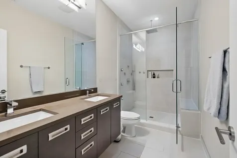 2136 West North Avenue Chicago IL 60647
