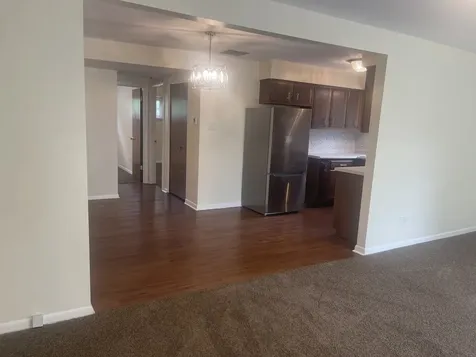 623 North Carroll Parkway Glenwood IL 60425