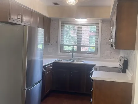623 North Carroll Parkway Glenwood IL 60425