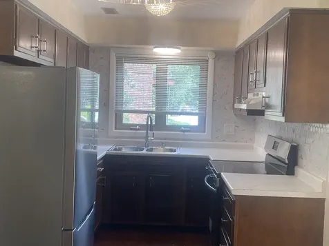 623 North Carroll Parkway Glenwood IL 60425