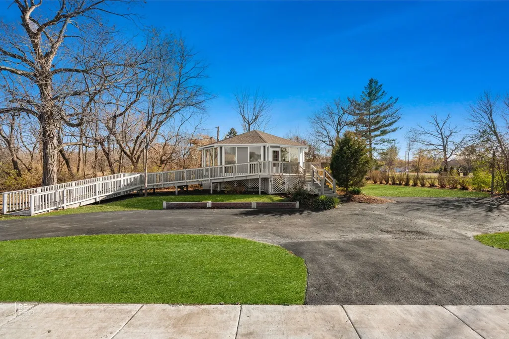 3824 North Johnsburg Road Mchenry IL 60051