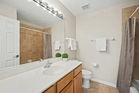 1452 Quincy Bridge Court Bartlett IL 60103