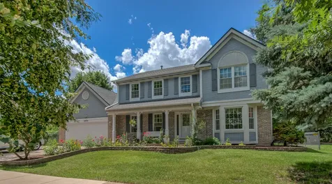 1094 Oak Wood Drive Carol Stream IL 60188