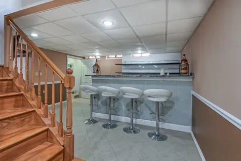1094 Oak Wood Drive Carol Stream IL 60188