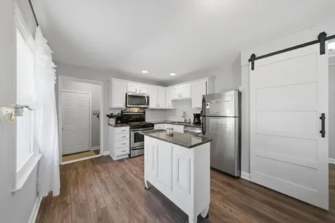 123 Edgewood Drive Streamwood IL 60107