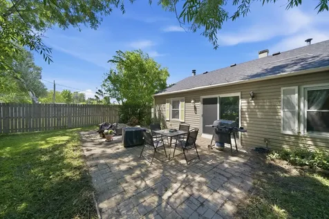 123 Edgewood Drive Streamwood IL 60107