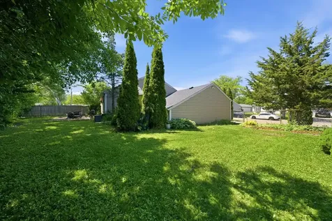 123 Edgewood Drive Streamwood IL 60107
