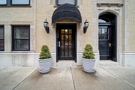 604 West Addison Street Chicago IL 60613