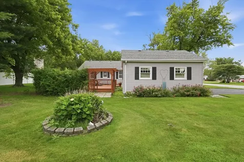 328 Milburn Avenue Crete IL 60417