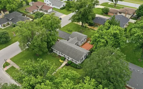328 Milburn Avenue Crete IL 60417
