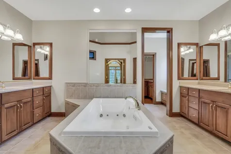 38856 North Cedar Crest Drive Lake Villa IL 60046