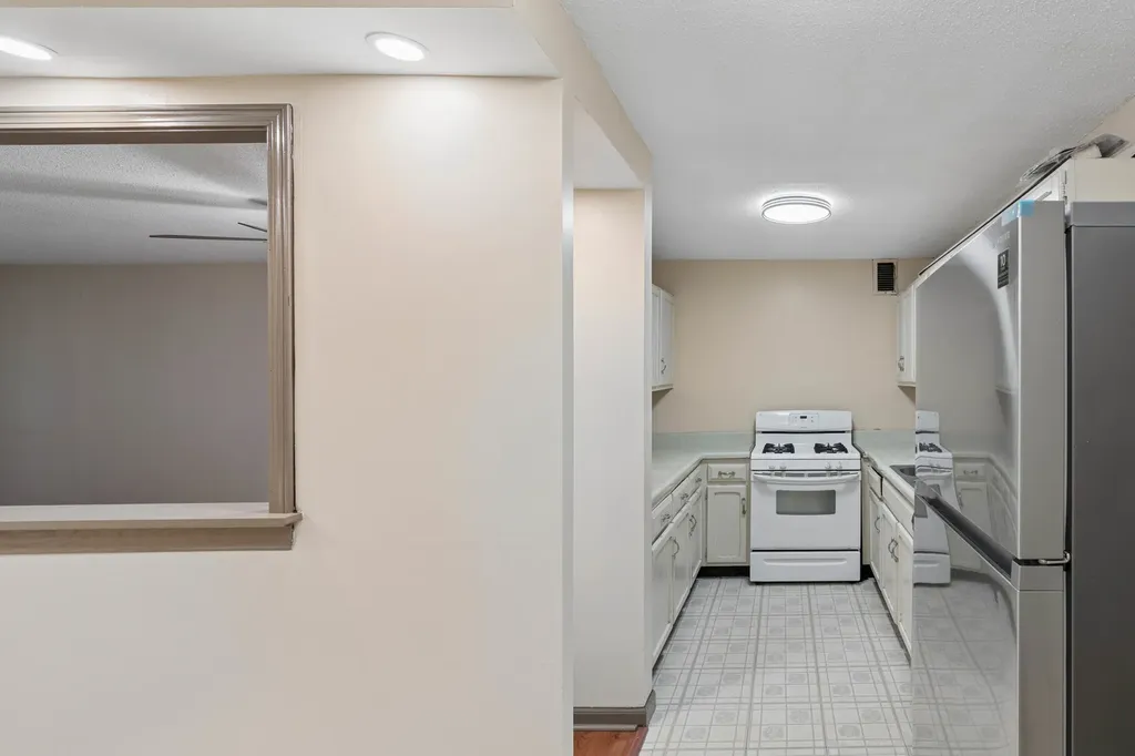 2211 South Stewart Avenue Lombard IL 60148