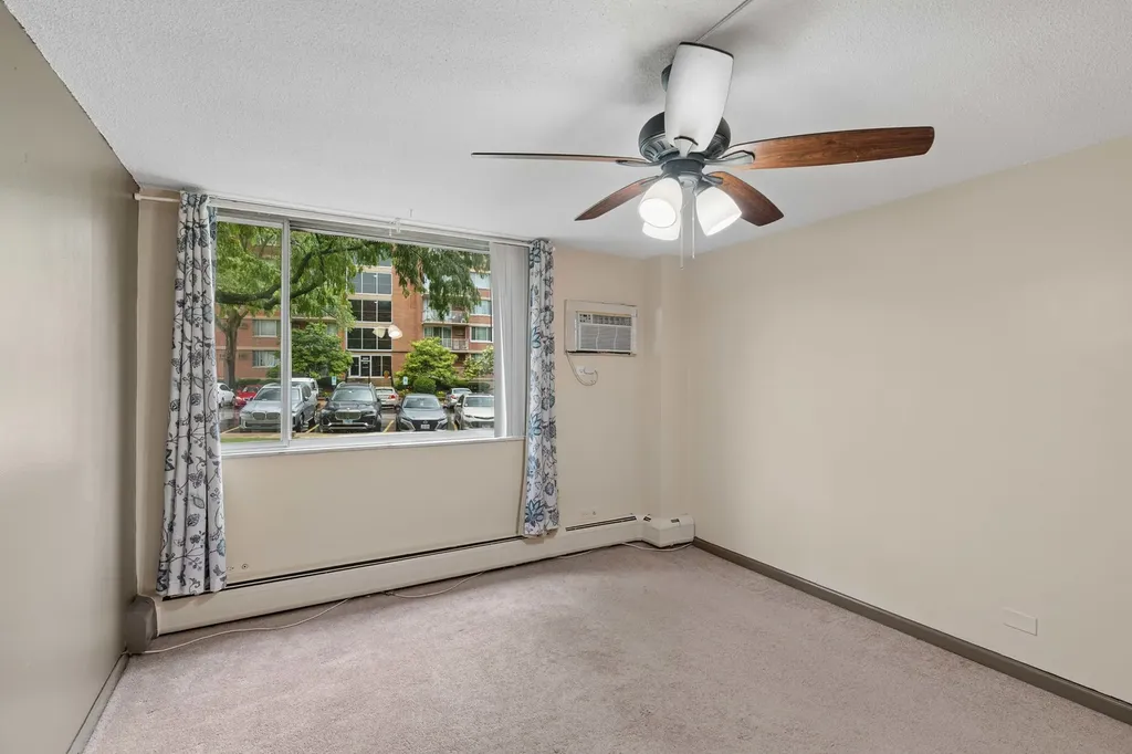 2211 South Stewart Avenue Lombard IL 60148