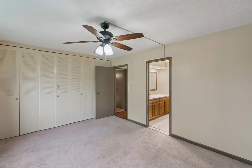 2211 South Stewart Avenue Lombard IL 60148