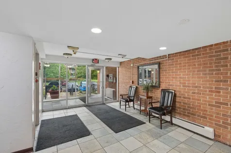 2211 South Stewart Avenue Lombard IL 60148