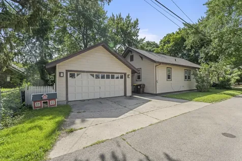 1611 Yonge Street Rockford IL 61103