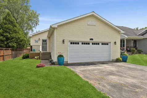 10116 Lund Avenue Algonquin IL 60102