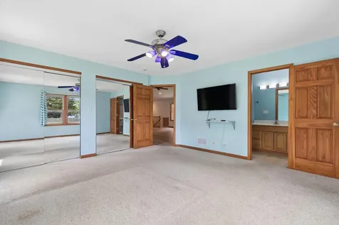 10116 Lund Avenue Algonquin IL 60102