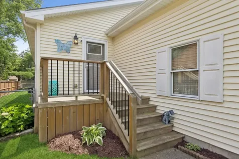 10116 Lund Avenue Algonquin IL 60102