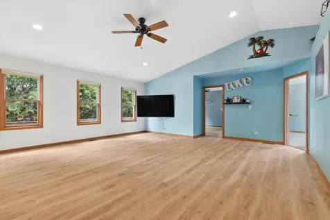 10116 Lund Avenue Algonquin IL 60102