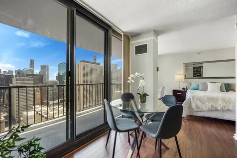10 East Ontario Street Chicago IL 60611