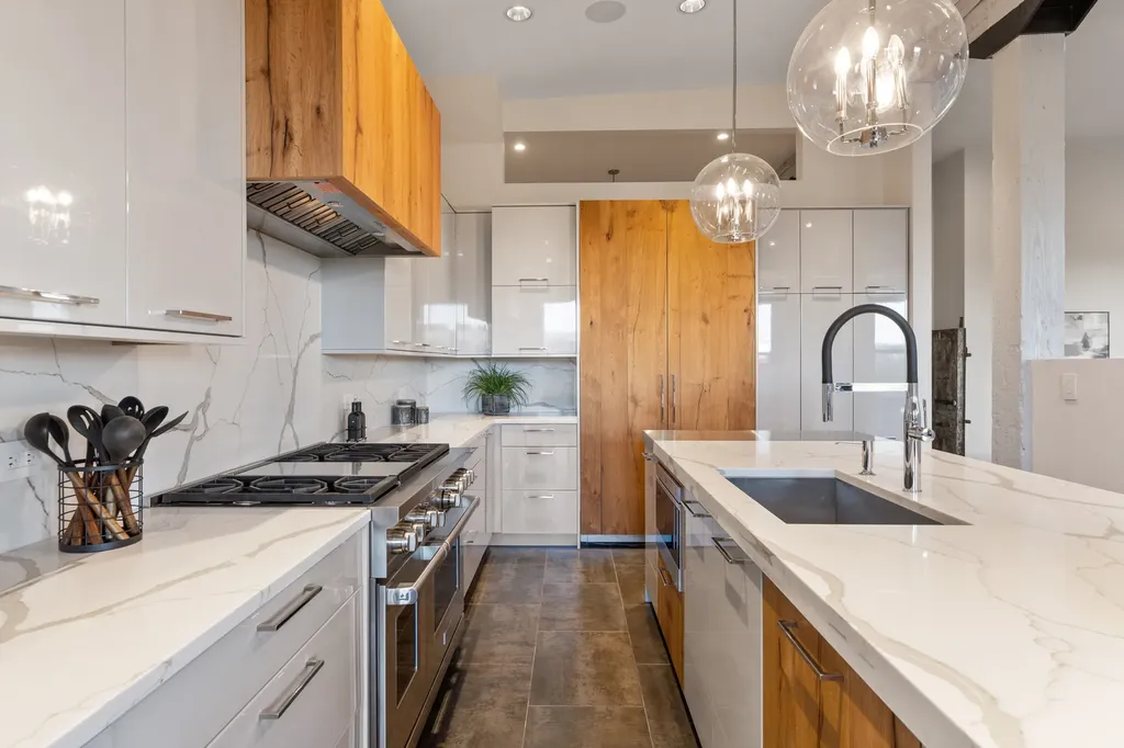 401 North Aberdeen Street Chicago IL 60642