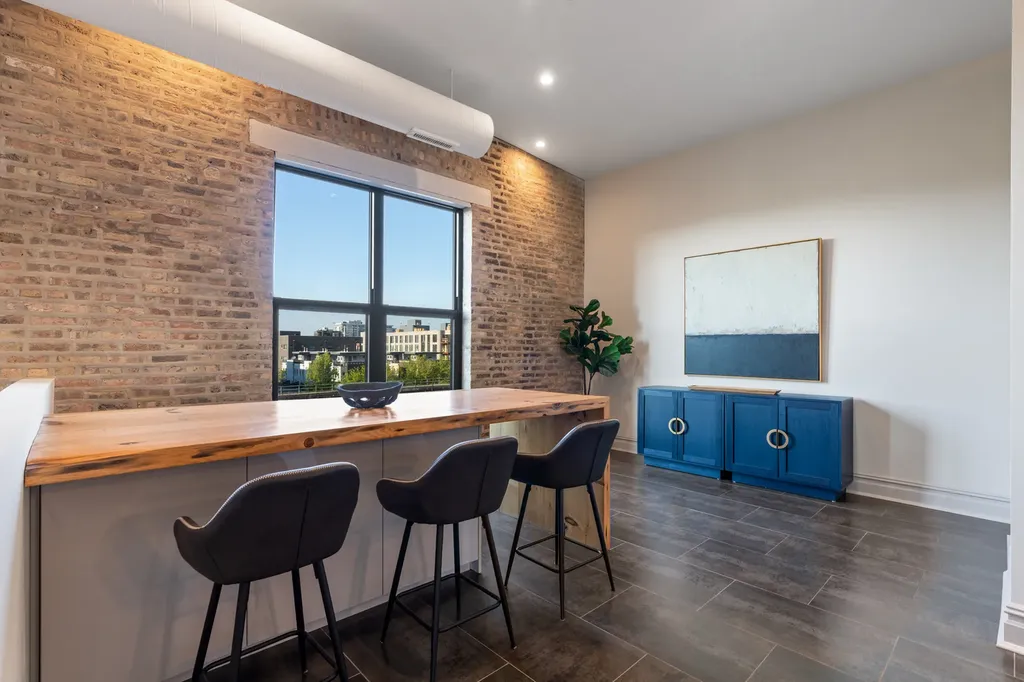 401 North Aberdeen Street Chicago IL 60642