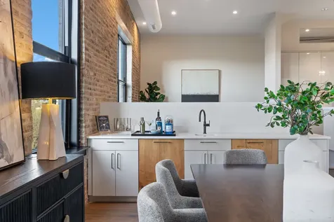 401 North Aberdeen Street Chicago IL 60642