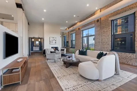 401 North Aberdeen Street Chicago IL 60642
