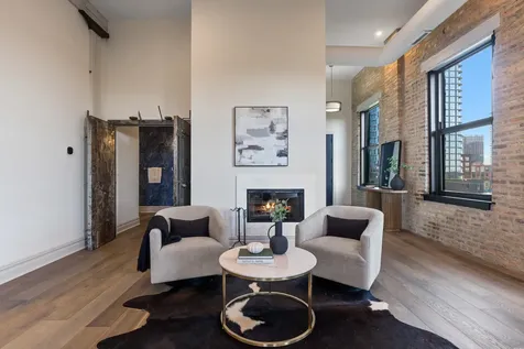 401 North Aberdeen Street Chicago IL 60642