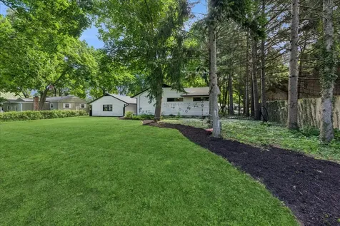 227 Woodland Road Libertyville IL 60048