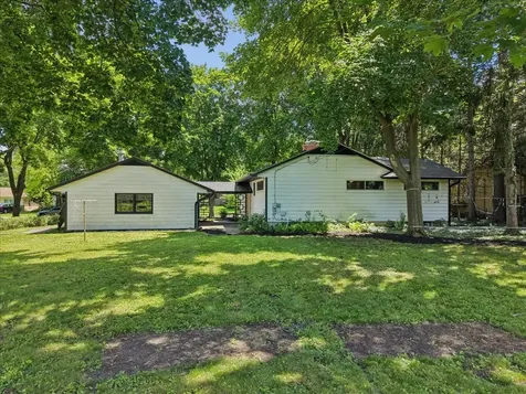 227 Woodland Road Libertyville IL 60048