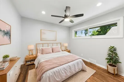 227 Woodland Road Libertyville IL 60048