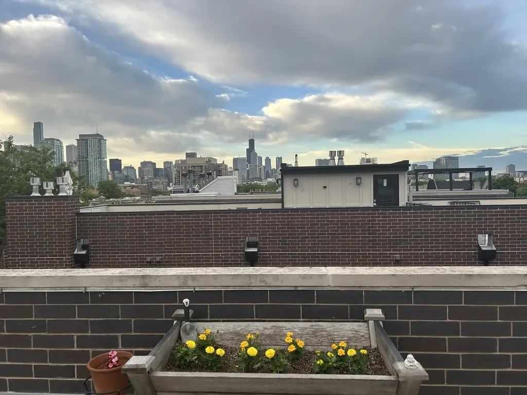 1510 North Cleveland Avenue Chicago IL 60610