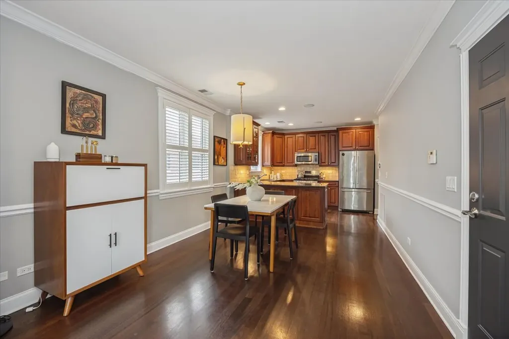 1510 North Cleveland Avenue Chicago IL 60610