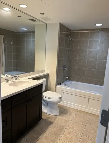130 North Garland Court Chicago IL 60602