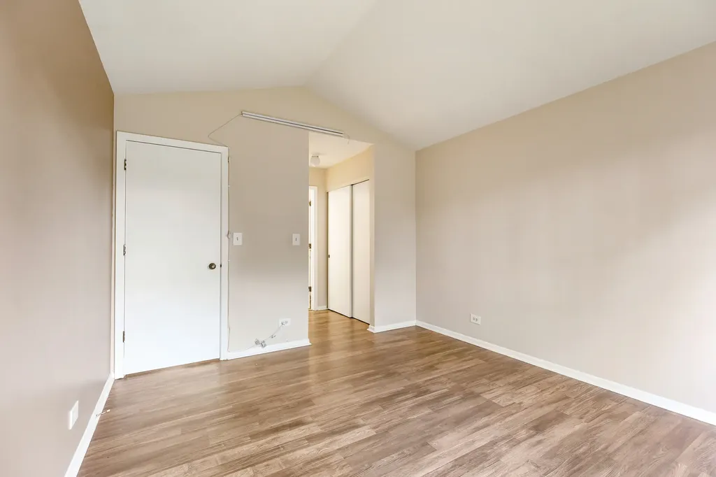 1175 Regency Drive Schaumburg IL 60193