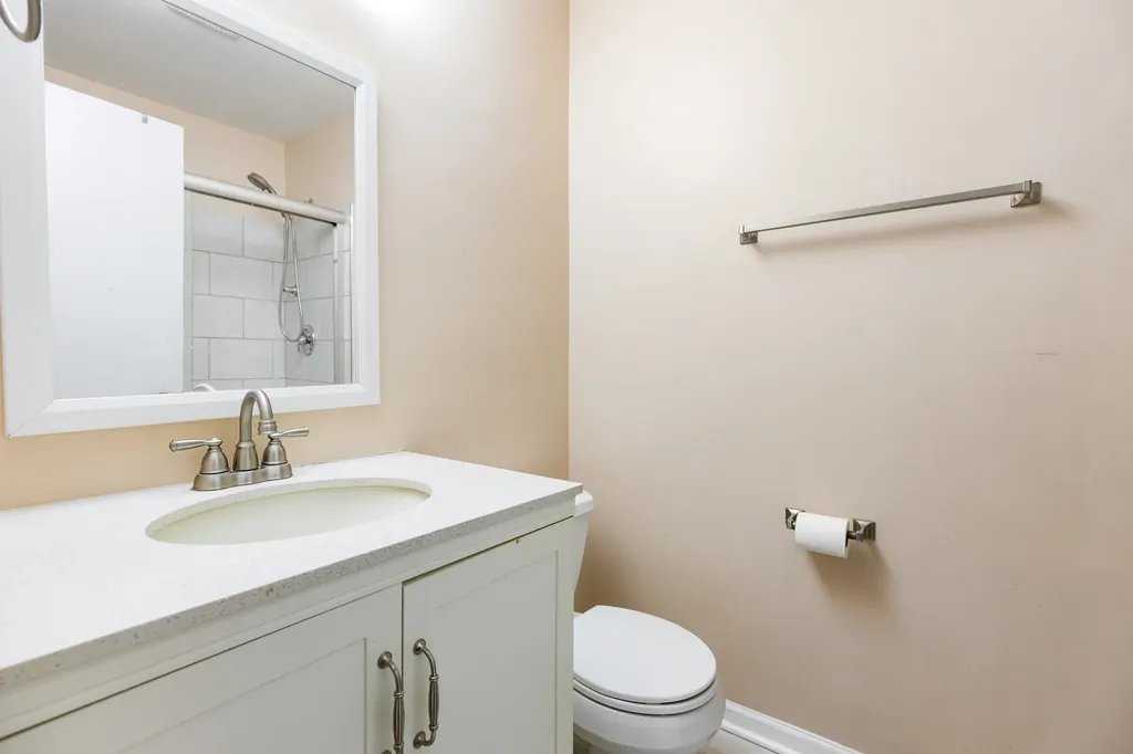 1175 Regency Drive Schaumburg IL 60193